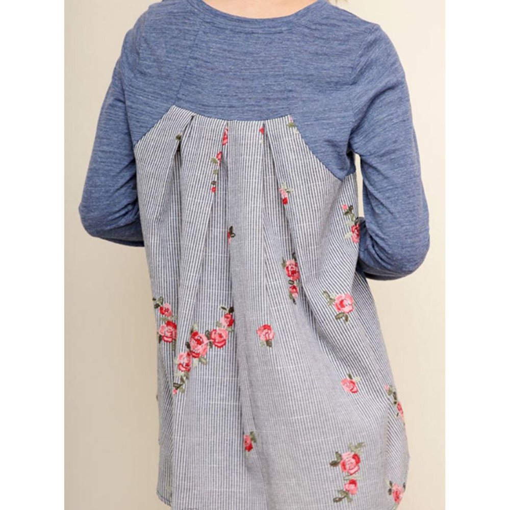 Umgee S Blue Rose Embroidered Hi Low Pleated Back - Picture 5 of 7